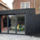 Moderne verbouwing en uitbreiding van een jaren 30 woning in Tilburg door vanKlij architectuur